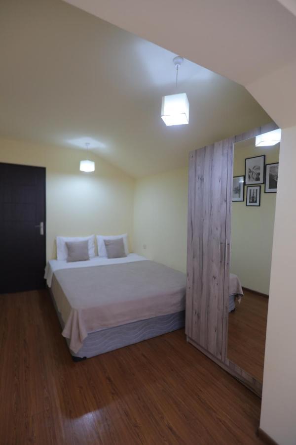 Old Friends Guesthouse Gyumri Extérieur photo